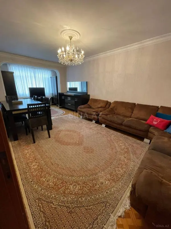 Satılır 3 otaqlı mənzil 110 m²