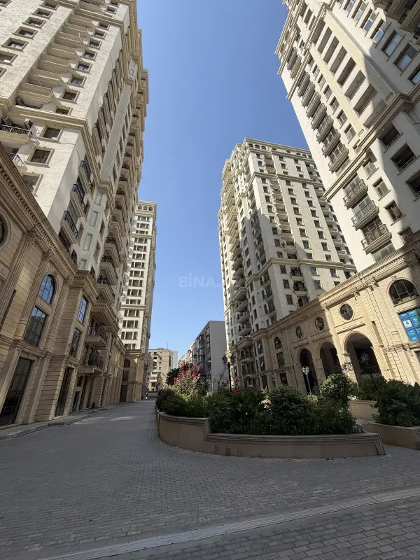 Satılır 3 otaqlı mənzil 140 m²