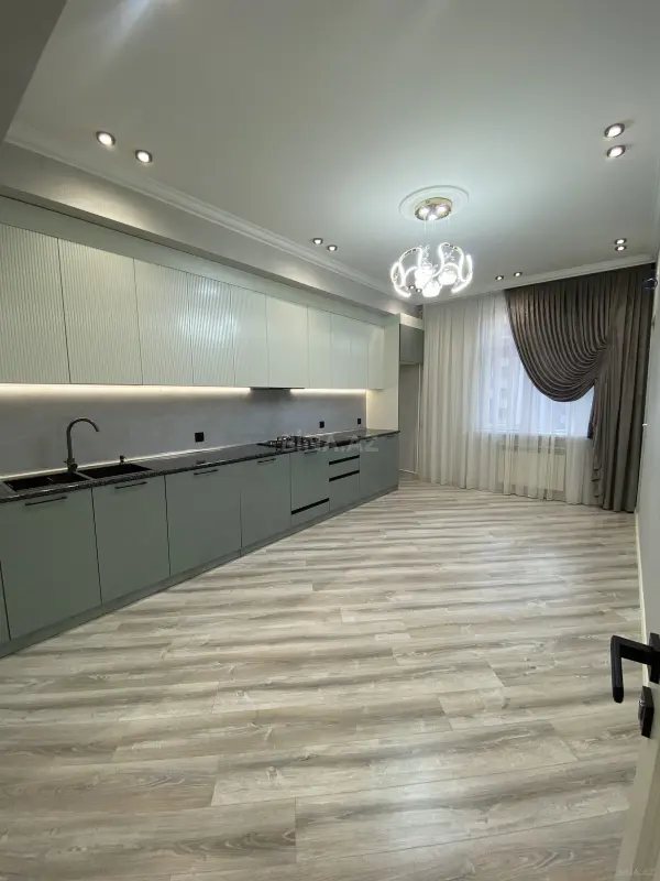 Satılır 3 otaqlı mənzil 110 m²