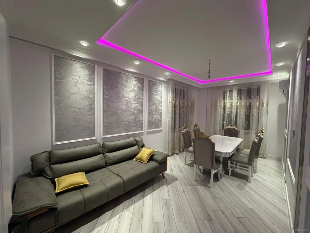 Satılır 2 otaqlı mənzil 83 m²