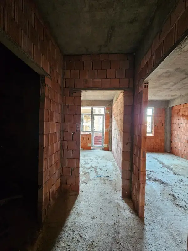 Satılır 2 otaqlı mənzil 44 m²