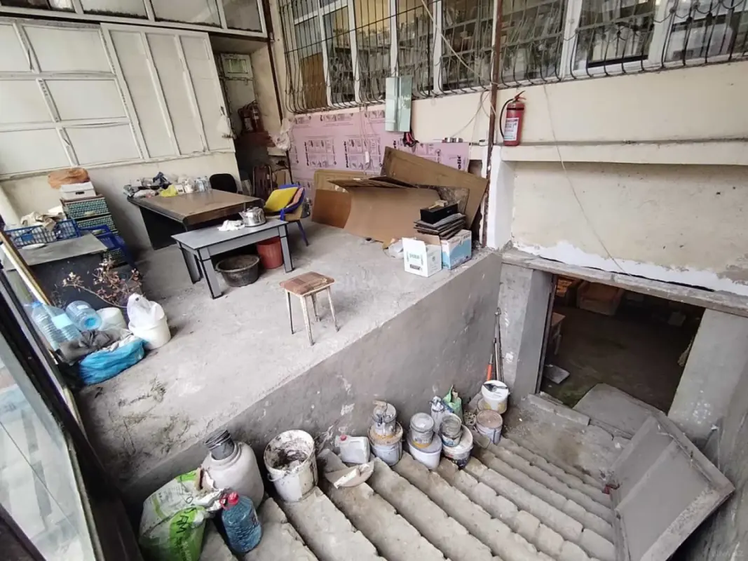 Satılır obyekt 180 m²