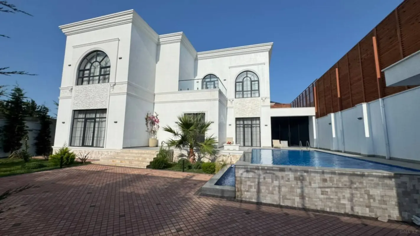Satılır 5 otaqlı həyət evi 450 m²