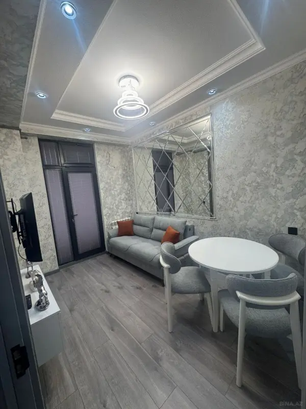 Satılır 2 otaqlı mənzil 42 m²