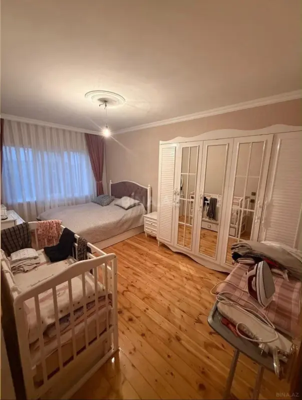 Satılır 5 otaqlı mənzil 120 m²