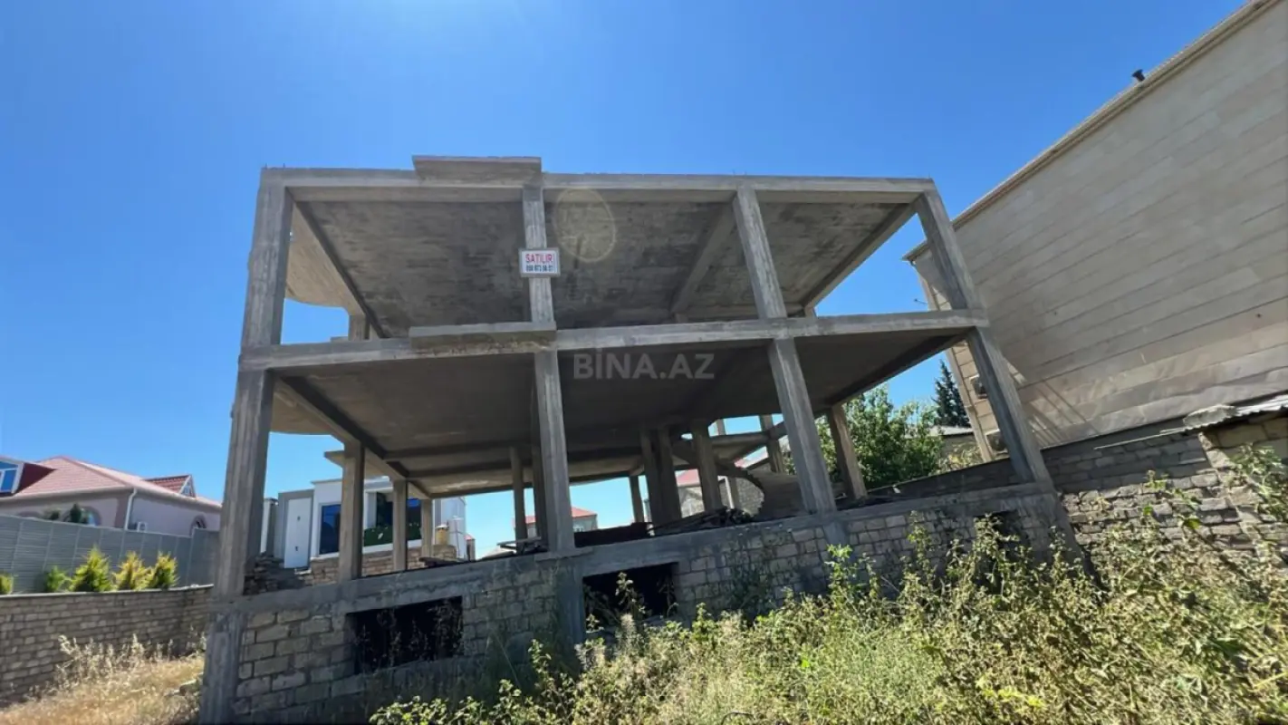 Satılır 8 otaqlı həyət evi 280 m²