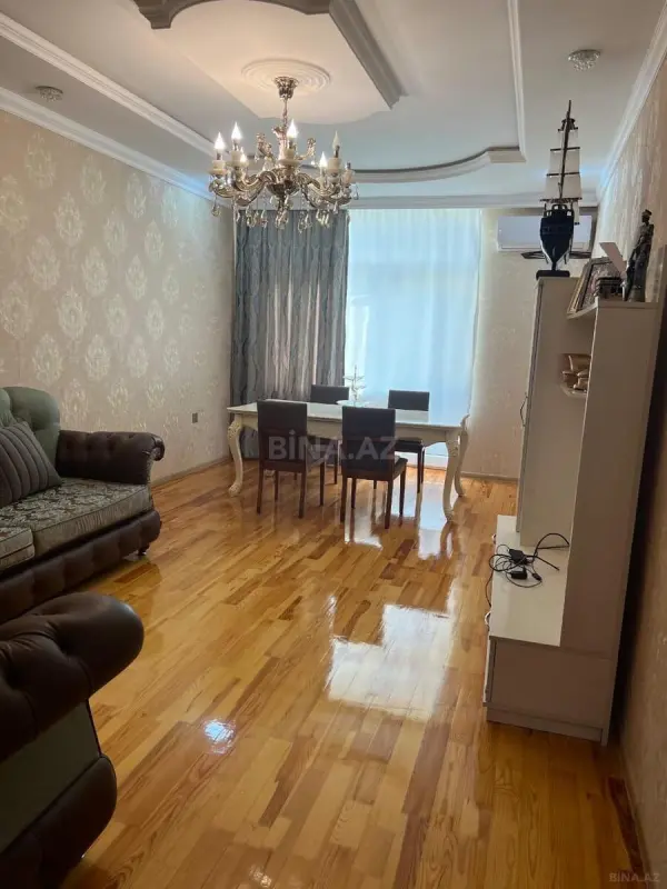 Kirayə verilir 3 otaqlı mənzil 120 m²