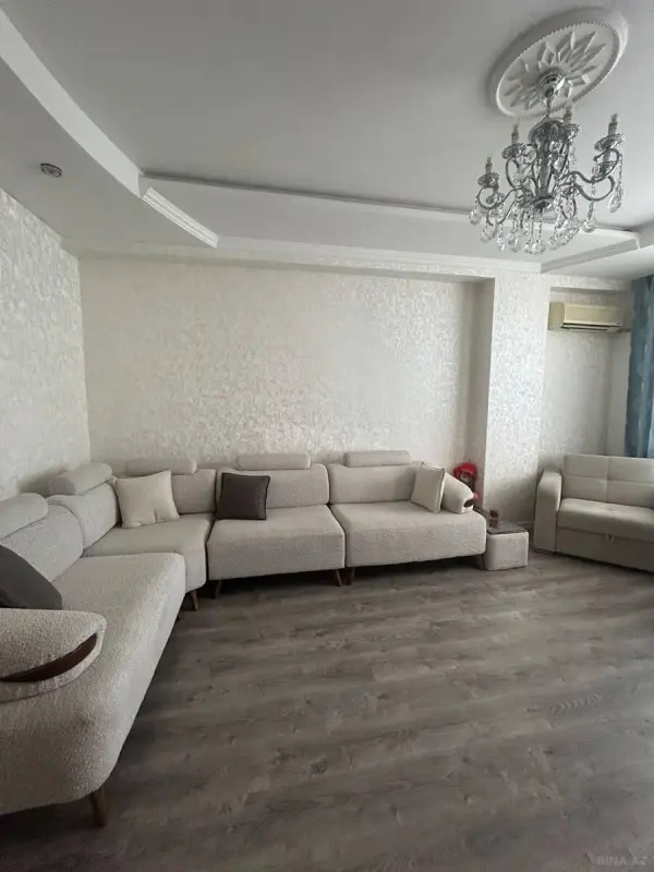 Satılır 2 otaqlı mənzil 75 m²