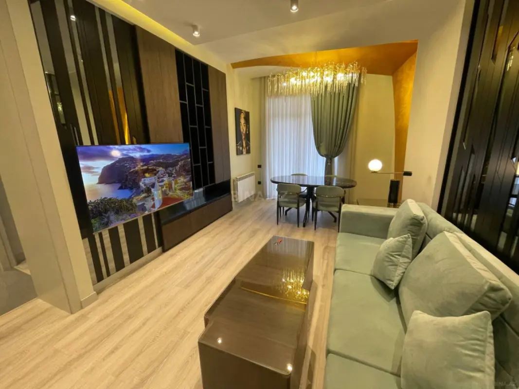 Kirayə verilir 2 otaqlı mənzil 68 m²