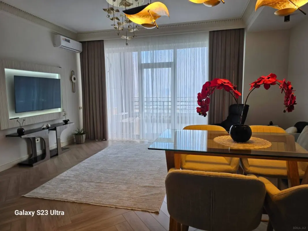 Kirayə verilir 2 otaqlı mənzil 100 m²