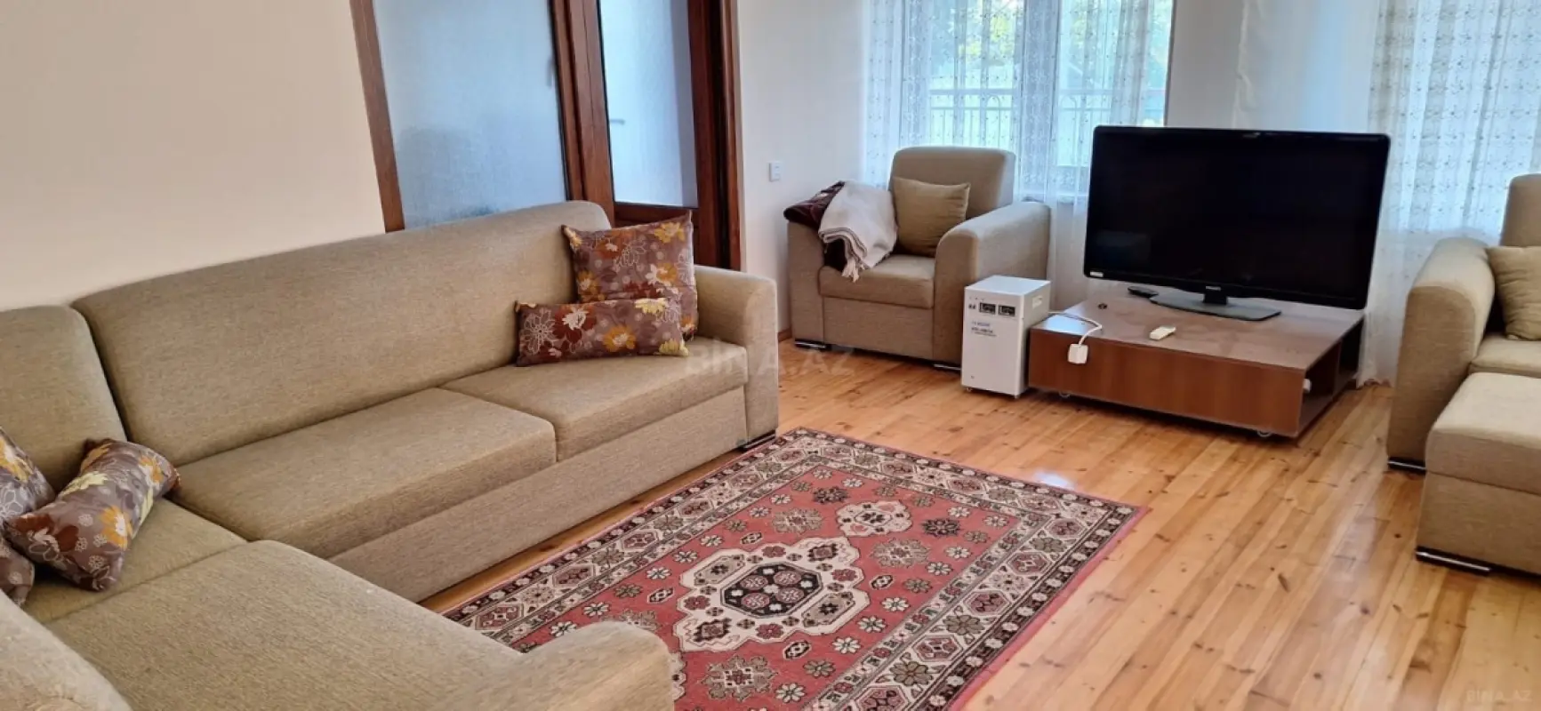 Satılır 6 otaqlı həyət evi 200 m²