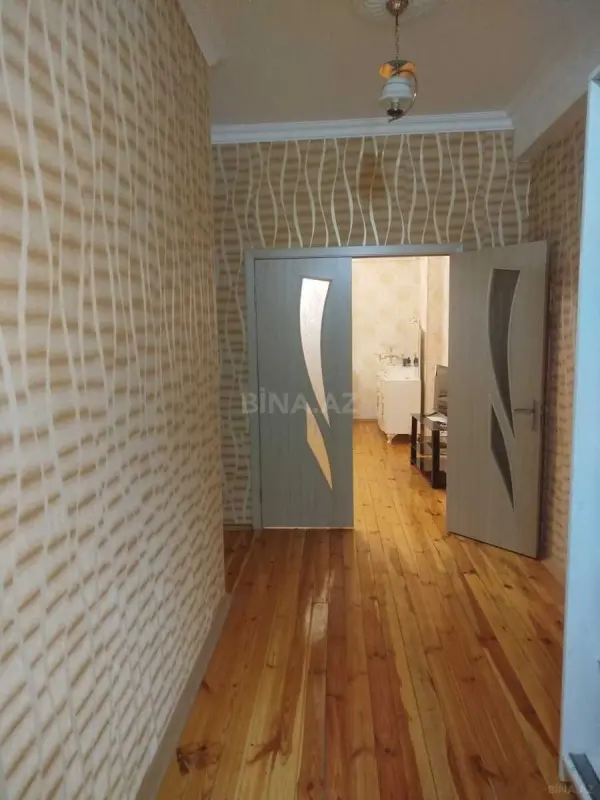 Kirayə verilir 2 otaqlı mənzil 80 m²
