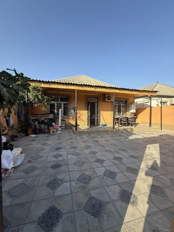 Satılır 4 otaqlı həyət evi 120 m²