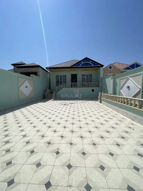 Satılır 5 otaqlı həyət evi 140 m²