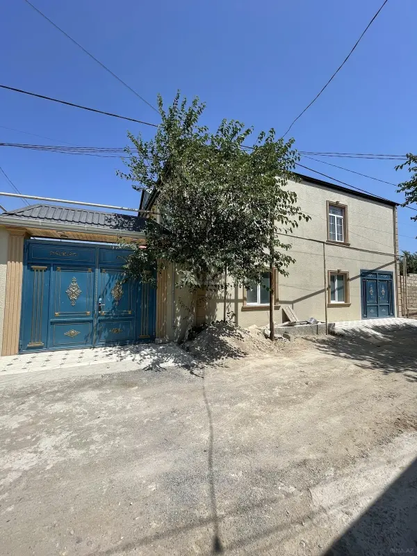 Satılır 7 otaqlı həyət evi 180 m²