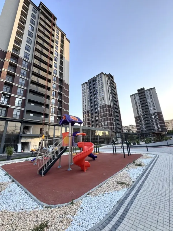 Satılır 3 otaqlı mənzil 71.4 m²