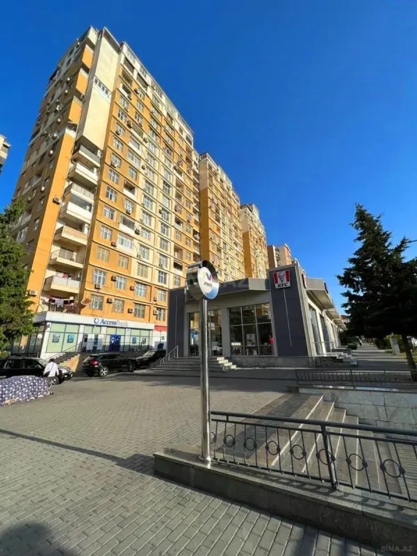 Satılır 3 otaqlı mənzil 148 m²