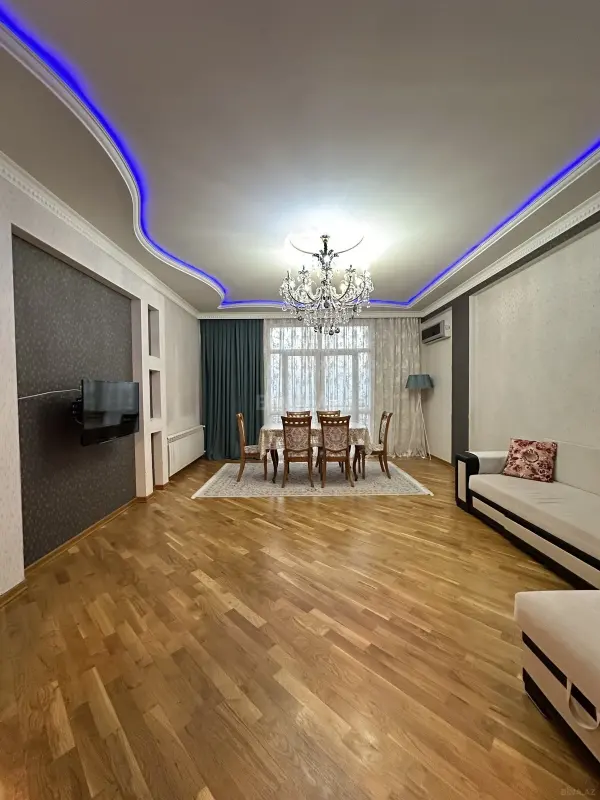 Satılır 3 otaqlı mənzil 120 m²