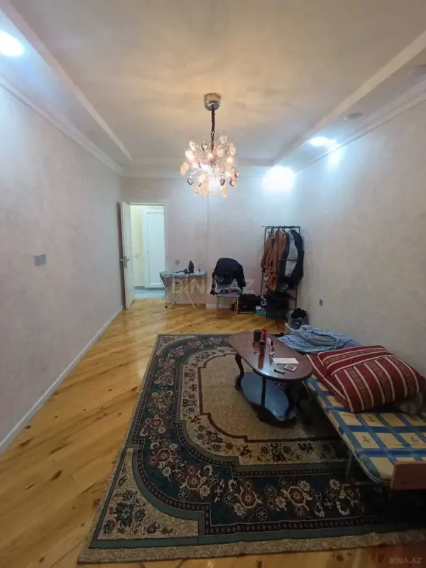 Satılır 3 otaqlı mənzil 105 m²