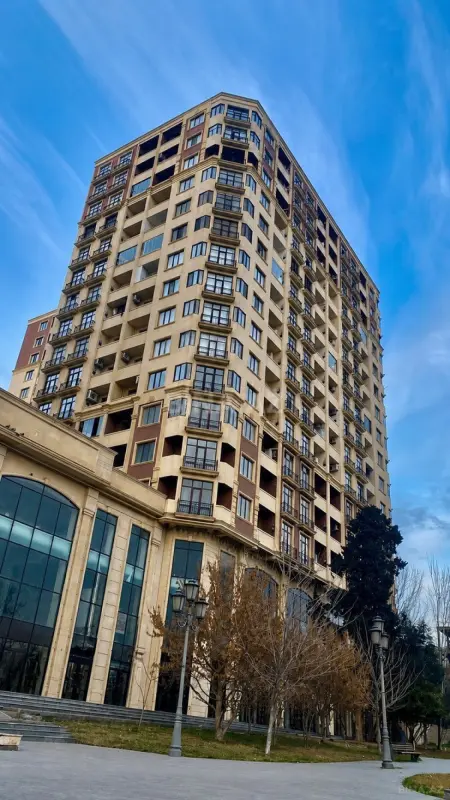 Satılır 2 otaqlı mənzil 88 m²