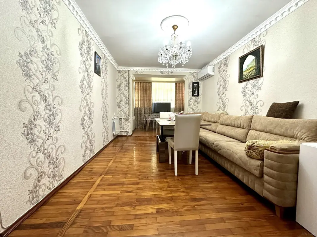 Satılır 4 otaqlı mənzil 100 m²