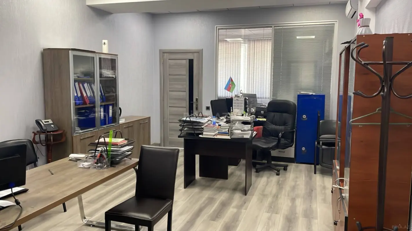 Kirayə verilir 3 otaqlı ofis 57 m²
