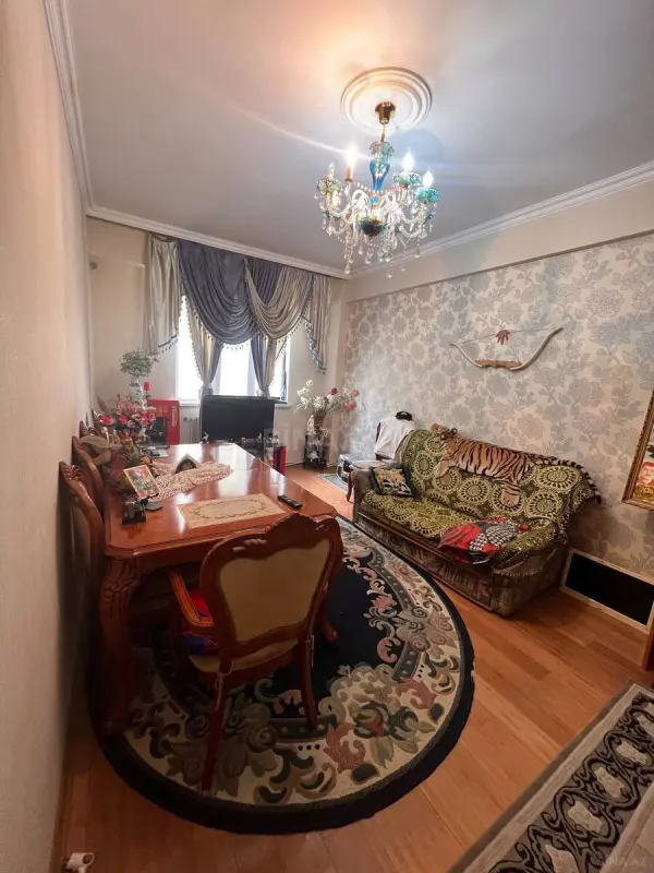 Satılır 3 otaqlı mənzil 83 m²