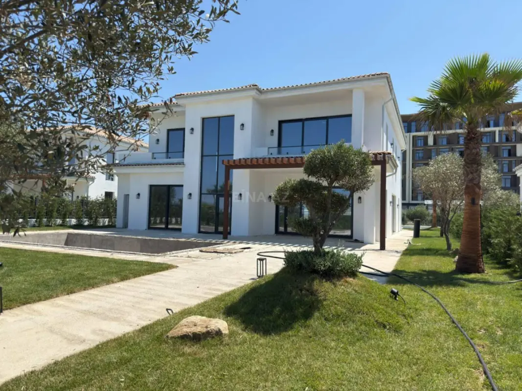 Satılır 7 otaqlı həyət evi 500 m²