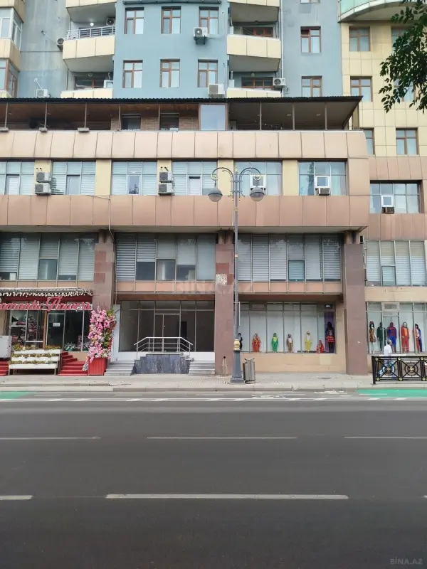 Satılır obyekt 56 m²