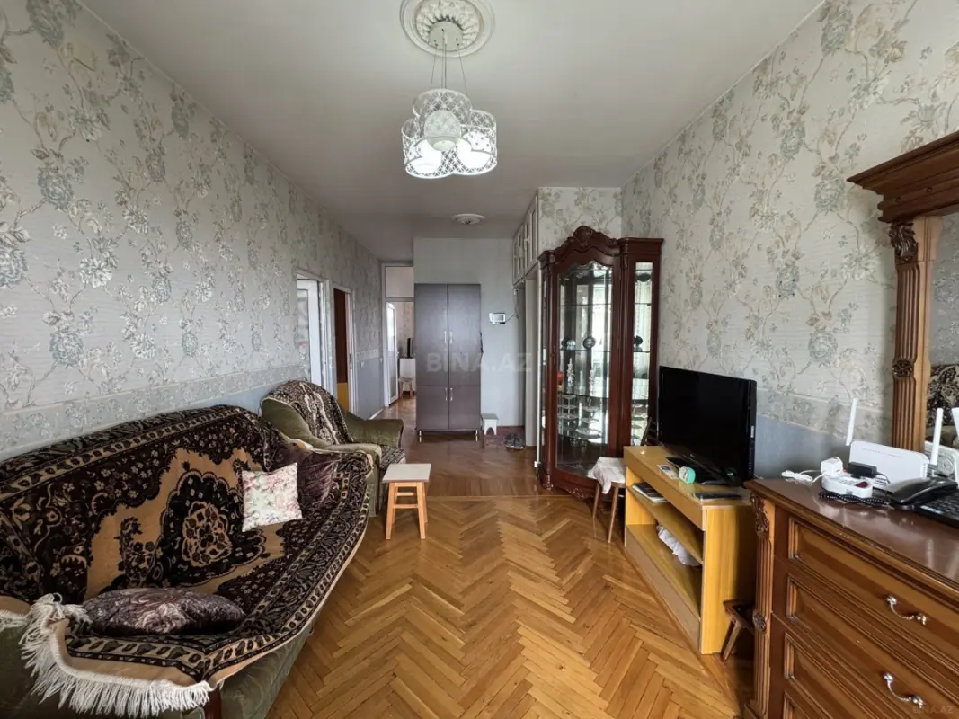 Satılır 4 otaqlı mənzil 100 m²