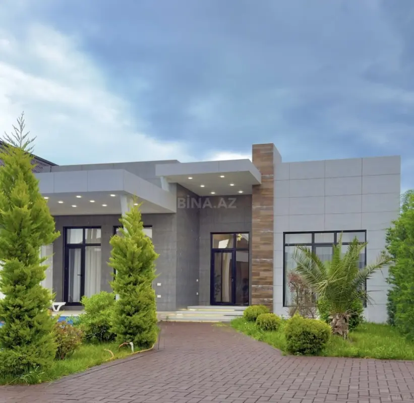 Satılır 5 otaqlı həyət evi 260 m²
