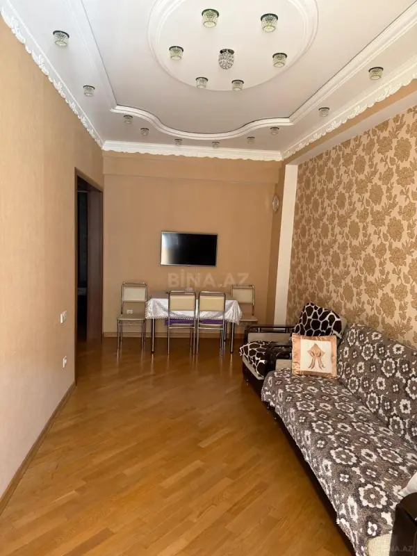 Kirayə verilir 2 otaqlı mənzil 66 m²