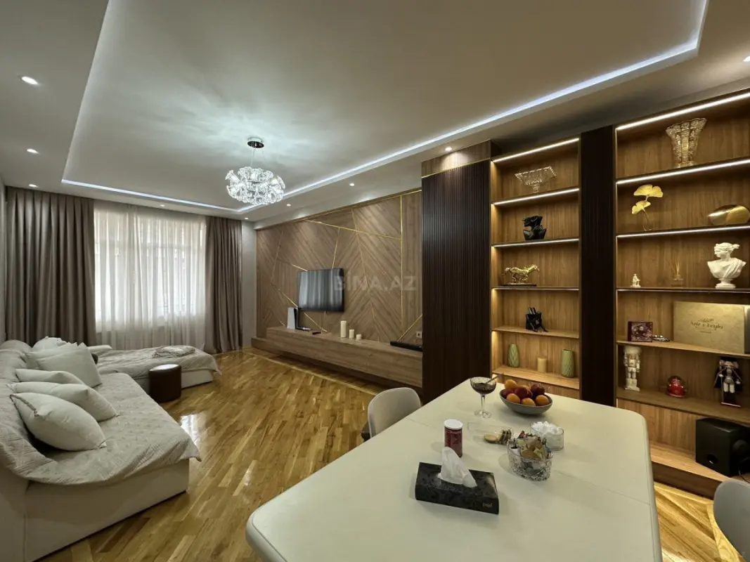 Satılır 3 otaqlı mənzil 140 m²