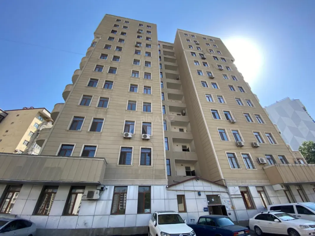 Satılır 3 otaqlı mənzil 116 m²