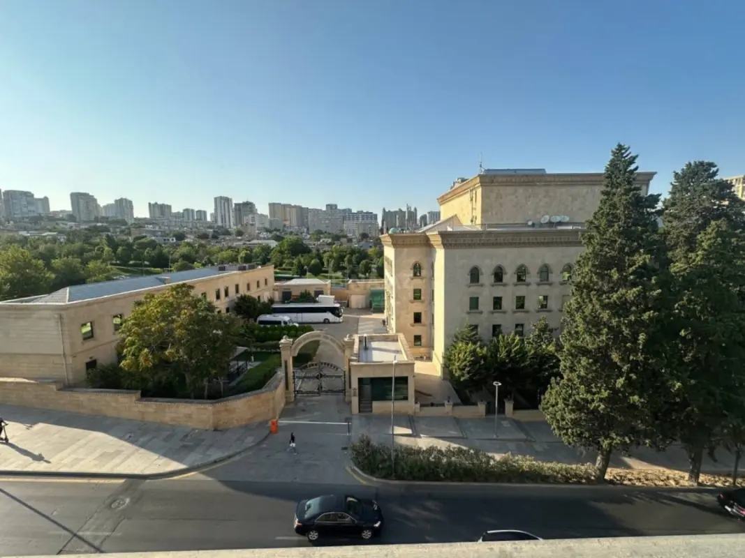 Satılır 3 otaqlı mənzil 100 m²