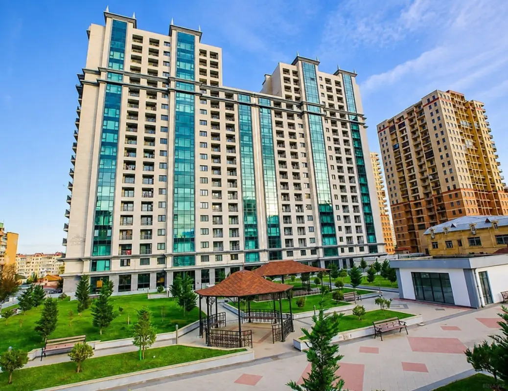 Satılır 3 otaqlı mənzil 140 m²