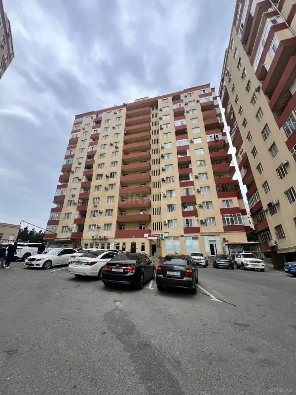 Satılır 2 otaqlı mənzil 68 m²