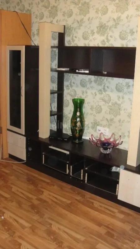 Satılır 1 otaqlı mənzil 40 m²