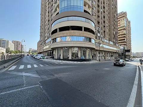 Kirayə verilir obyekt 380 m² — Bakı 380.00 m²