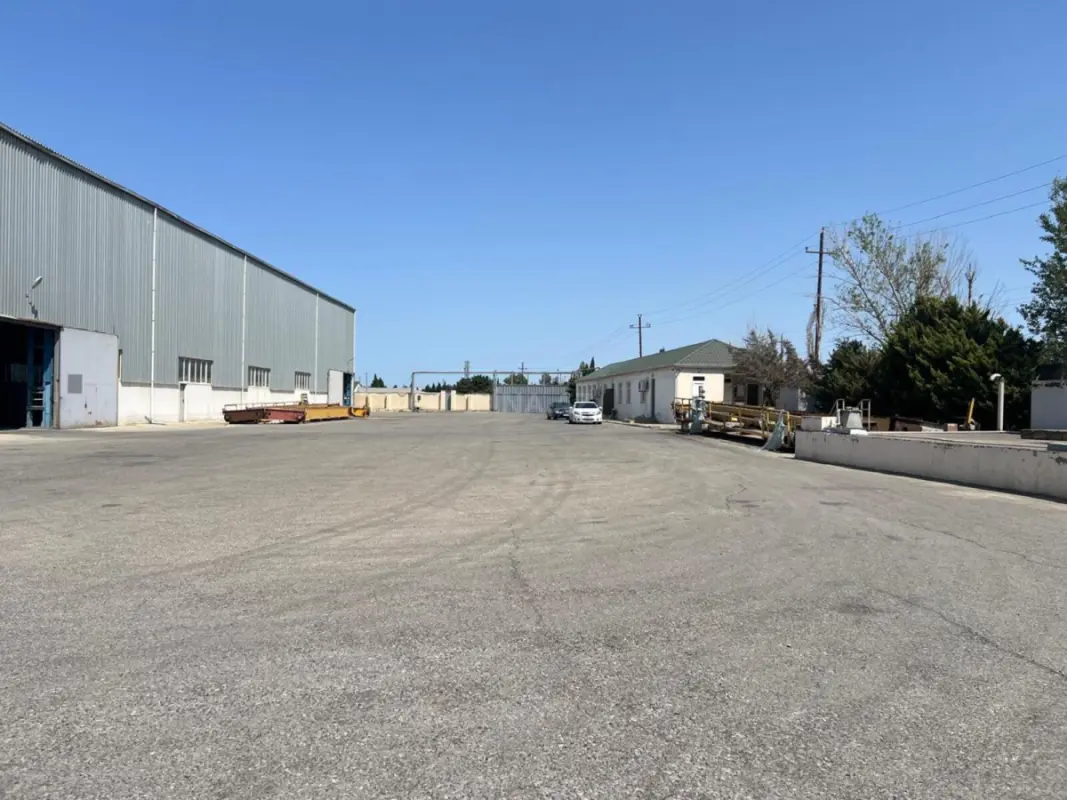 Satılır obyekt 3500 m²
