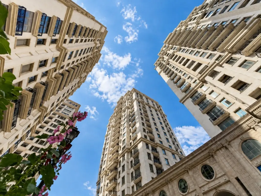 Satılır 3 otaqlı mənzil 130 m²