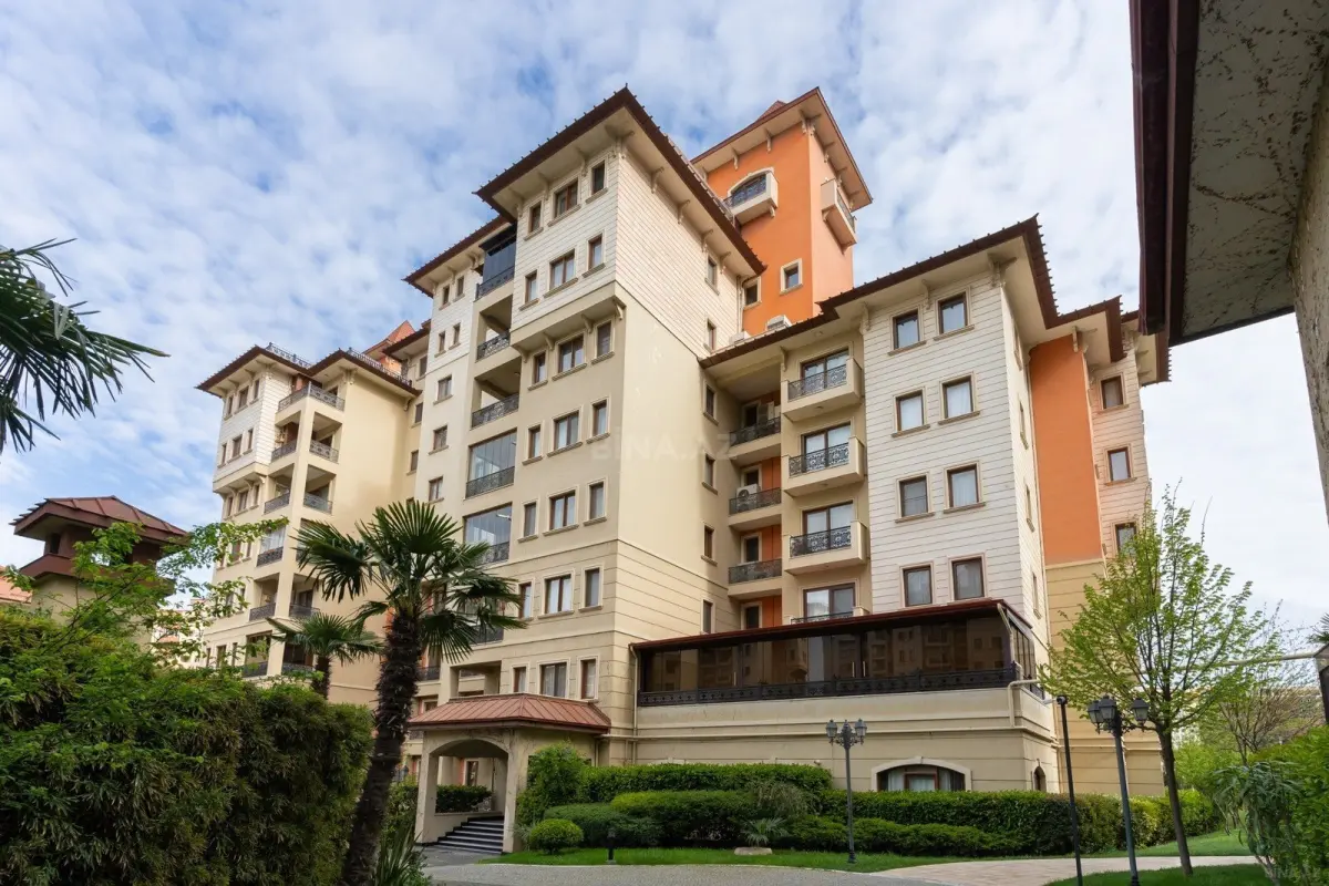 Kirayə verilir 3 otaqlı mənzil 220 m²