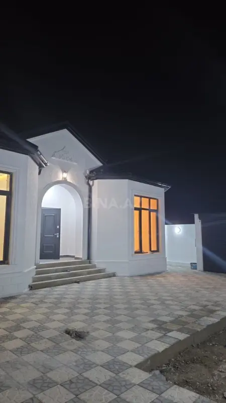 Satılır 4 otaqlı həyət evi 140 m²