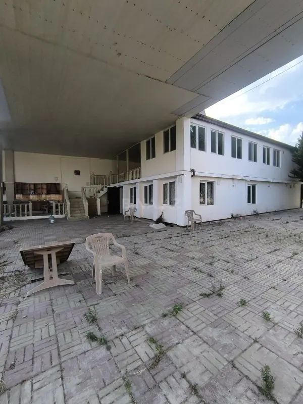 Satılır 7 otaqlı həyət evi 280 m²