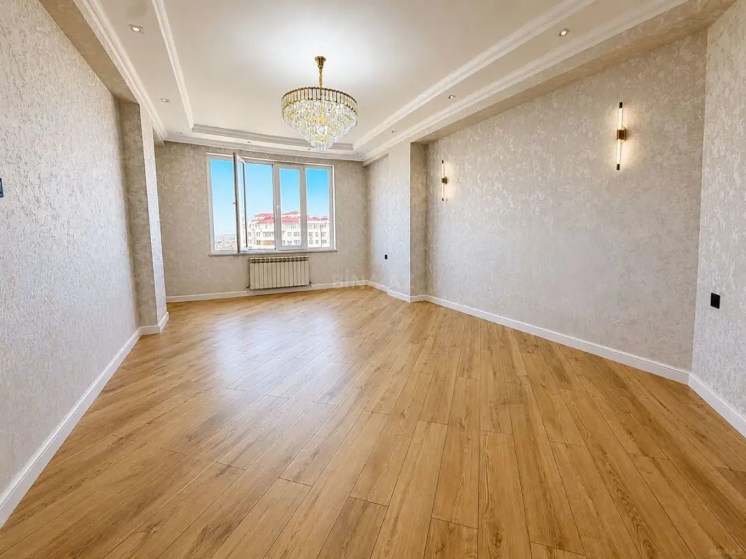 Satılır 3 otaqlı mənzil 107 m²