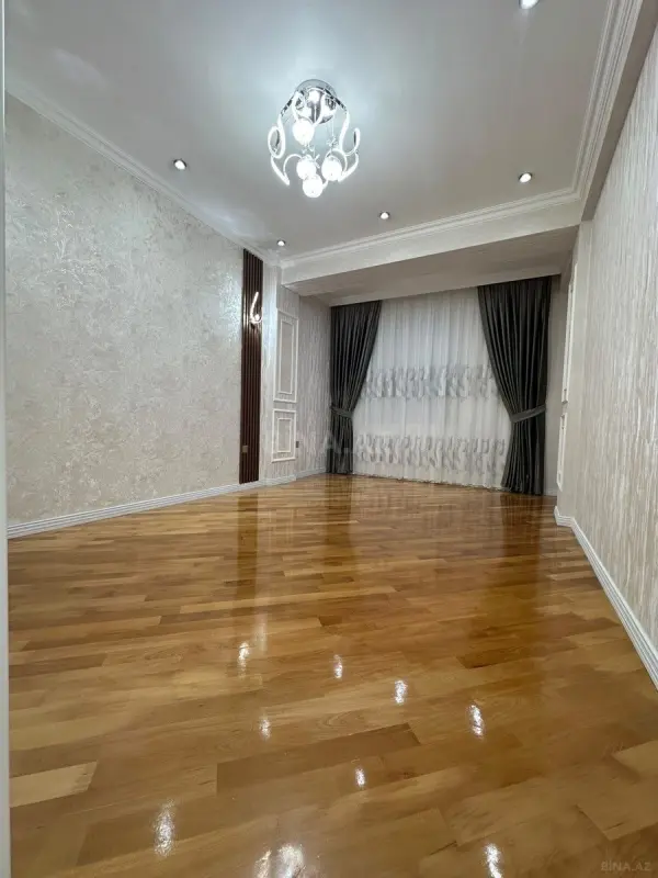 Satılır 3 otaqlı mənzil 110 m²
