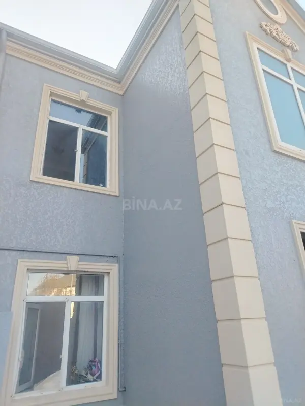 Satılır 6 otaqlı həyət evi 200 m²