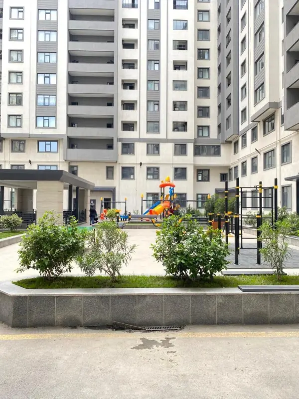 Kirayə verilir 2 otaqlı mənzil 72 m²