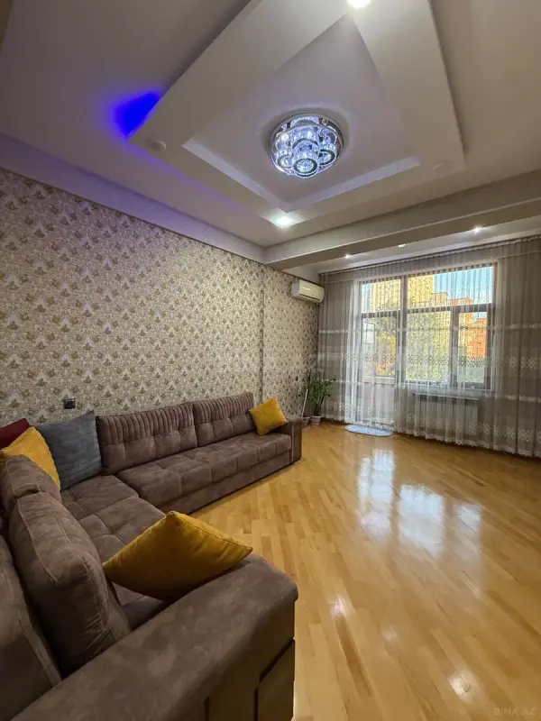 Satılır 2 otaqlı mənzil 80 m²