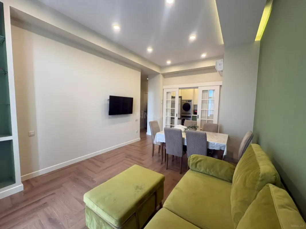 Kirayə verilir 2 otaqlı mənzil 65 m²